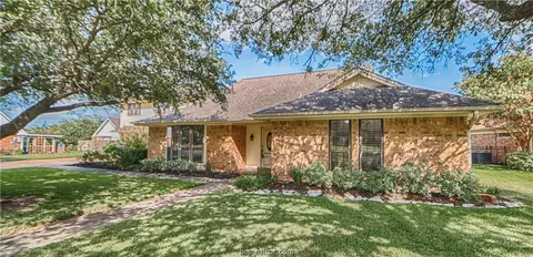 2908 Par Dr, Bryan, TX 77802 photo 3
