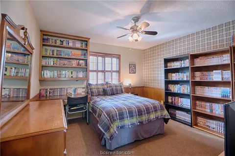 2908 Par Dr, Bryan, TX 77802 photo 22