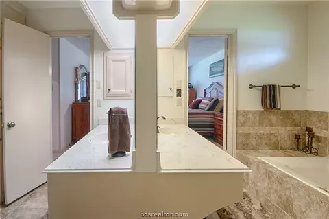 2908 Par Dr, Bryan, TX 77802 photo 14
