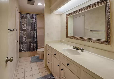 2908 Par Dr, Bryan, TX 77802 photo 17