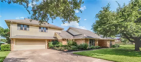 2908 Par Dr, Bryan, TX 77802 photo 2