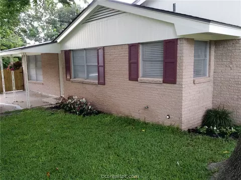 1111 Esther Blvd, Bryan, TX 77802 photo 4