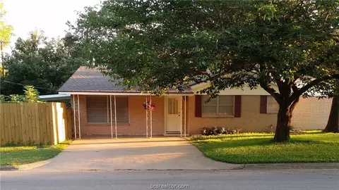 1111 Esther Blvd, Bryan, TX 77802 photo 5