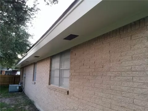 1111 Esther Blvd, Bryan, TX 77802 photo 9