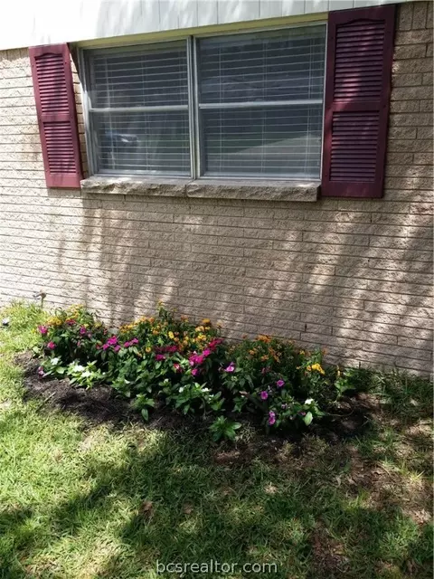 1111 Esther Blvd, Bryan, TX 77802 photo 8