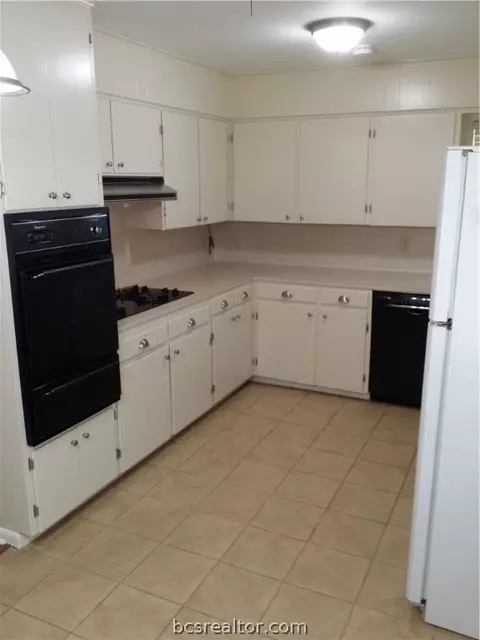 1111 Esther Blvd, Bryan, TX 77802 photo 17