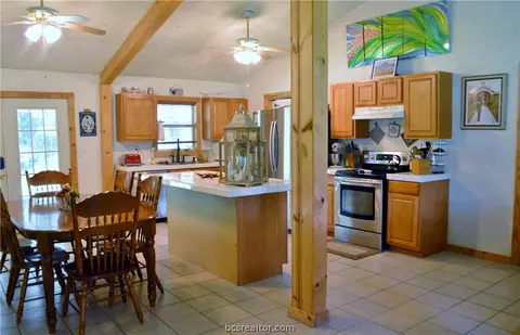 10858 This Way, Bryan, TX 77807 photo 6