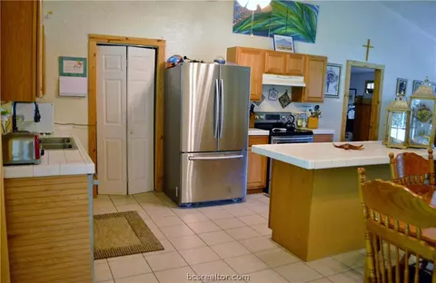 10858 This Way, Bryan, TX 77807 photo 9
