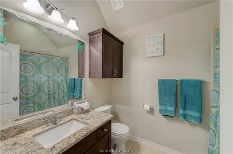2032 Stubbs Dr, Bryan, TX 77807 photo 13
