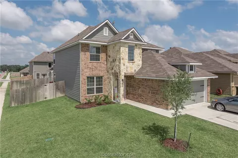 2032 Stubbs Dr, Bryan, TX 77807 photo 2