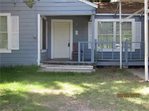 304 W Carson St W, Bryan, TX 77801 photo 1