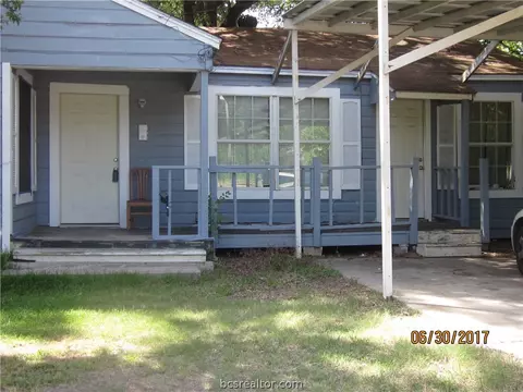 304 W Carson St W, Bryan, TX 77801 photo 2