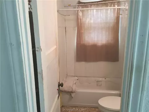 304 W Carson St W, Bryan, TX 77801 photo 6