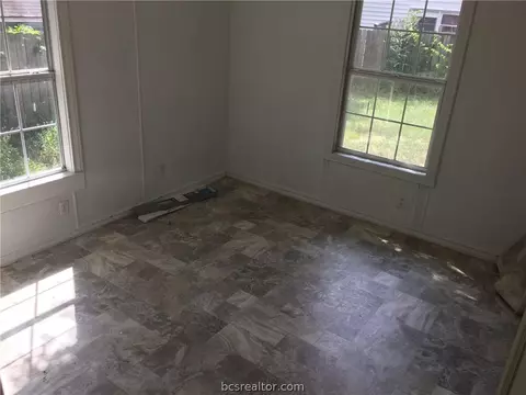 304 W Carson St W, Bryan, TX 77801 photo 5