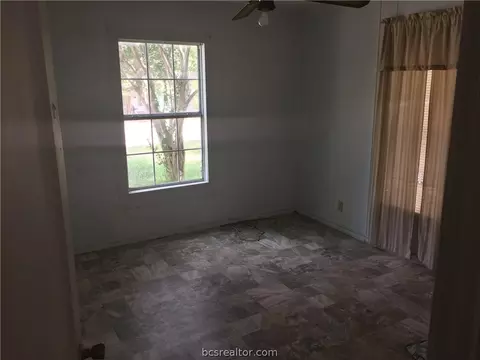 304 W Carson St W, Bryan, TX 77801 photo 3
