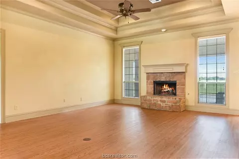 7172 Gemstone Dr, Bryan, TX 77808 photo 4