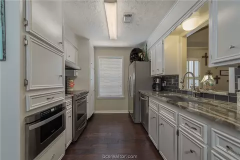 4005 Oak Bend Dr, Bryan, TX 77802 photo 7