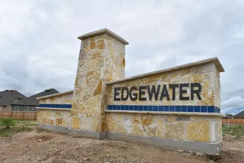 2016 Shimla Dr, Bryan, TX 77807 photo 2