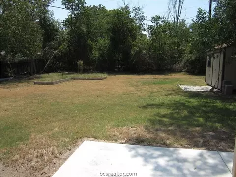 4324 Culpepper Dr, Bryan, TX 77801 photo 7