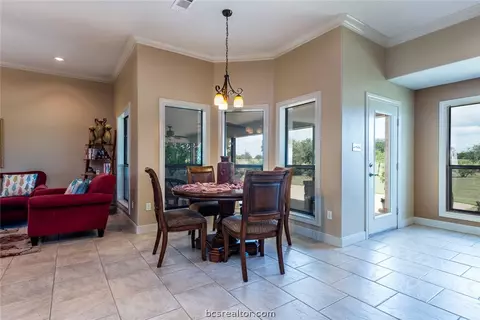 7117 Gemstone Dr, Bryan, TX 77808 photo 9