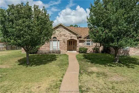 4802 Brompton Ln, Bryan, TX 77802 photo 1