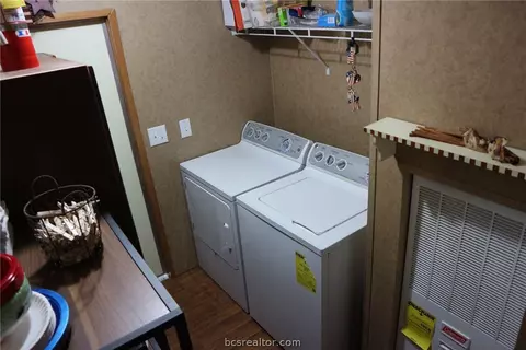 300 Elm Loop, Somerville, TX 77879 photo 45