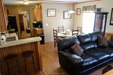 300 Elm Loop, Somerville, TX 77879 photo 30