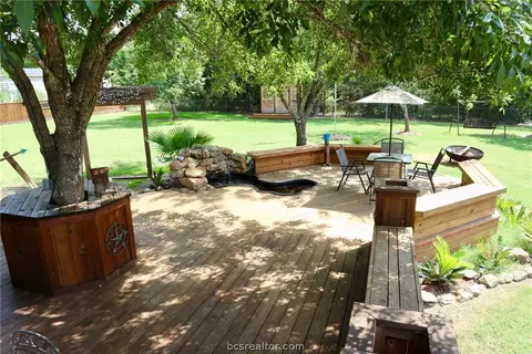 300 Elm Loop, Somerville, TX 77879 photo 16