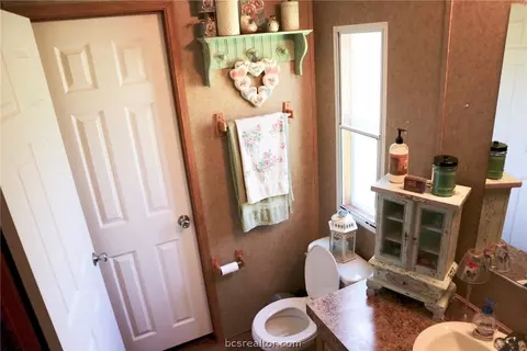 300 Elm Loop, Somerville, TX 77879 photo 44