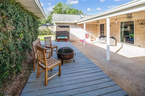 3604 Old Oaks Dr, Bryan, TX 77802 photo 35