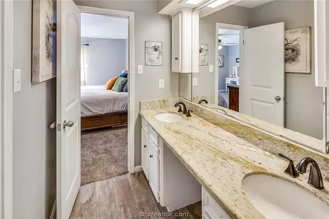 3604 Old Oaks Dr, Bryan, TX 77802 photo 28