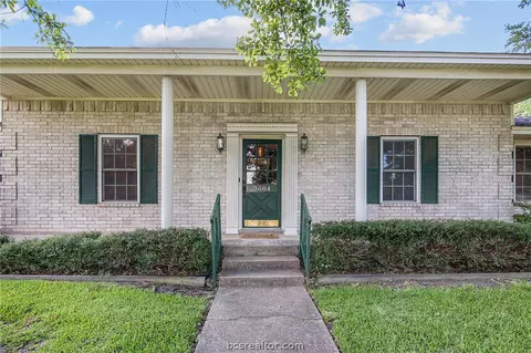 3604 Old Oaks Dr, Bryan, TX 77802 photo 6