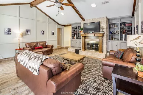 3604 Old Oaks Dr, Bryan, TX 77802 photo 18