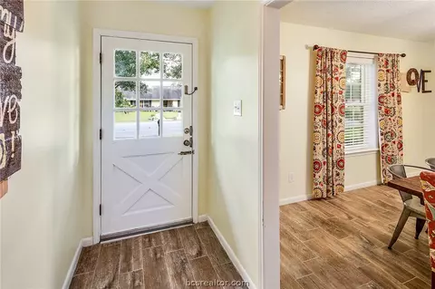 3604 Old Oaks Dr, Bryan, TX 77802 photo 7