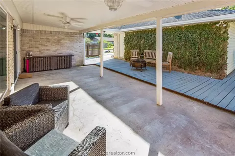 3604 Old Oaks Dr, Bryan, TX 77802 photo 36