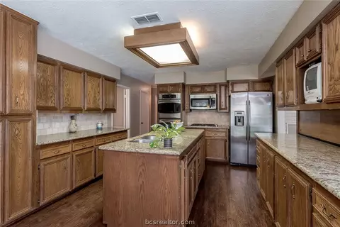3617 Sunnybrook Ln, Bryan, TX 77802 photo 7
