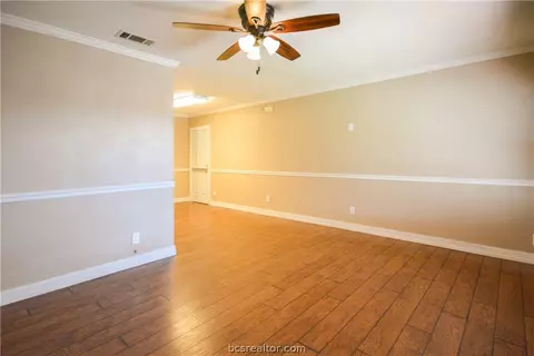 716 Williamson Dr, Bryan, TX 77801 photo 3