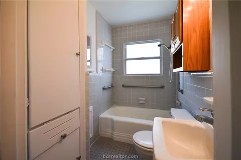 716 Williamson Dr, Bryan, TX 77801 photo 11