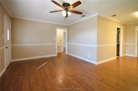 716 Williamson Dr, Bryan, TX 77801 photo 4