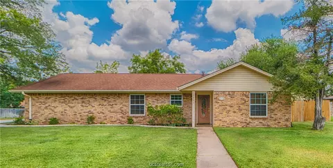 3601 Cedar Oak Cir, Bryan, TX 77802 photo 1