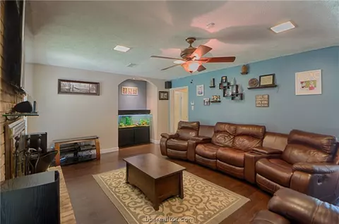 3601 Cedar Oak Cir, Bryan, TX 77802 photo 3