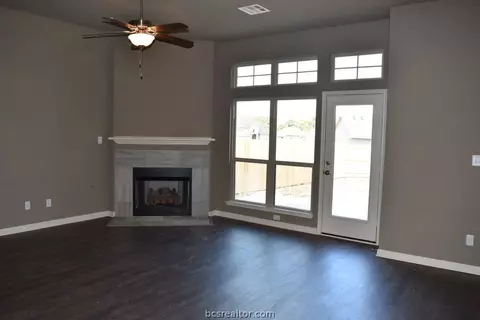 2060 Positano Loop, Bryan, TX 77808 photo 3