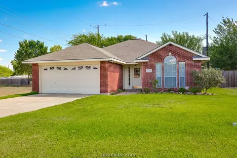 4603 Bluejay Ln, Bryan, TX 77803 photo 1