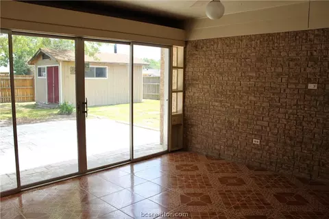 807 Avondale Ave, Bryan, TX 77802 photo 32