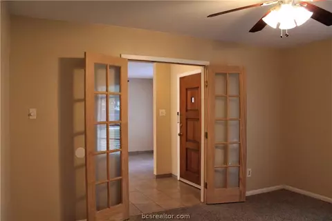 807 Avondale Ave, Bryan, TX 77802 photo 12