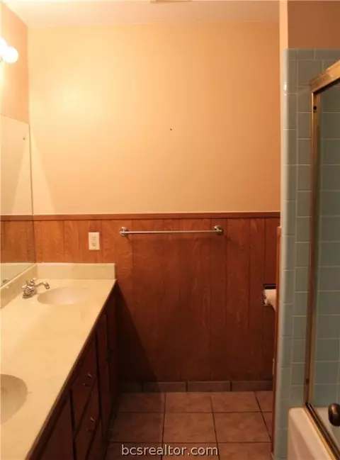 807 Avondale Ave, Bryan, TX 77802 photo 29