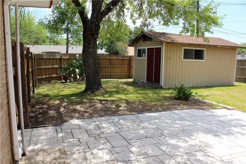 807 Avondale Ave, Bryan, TX 77802 photo 34