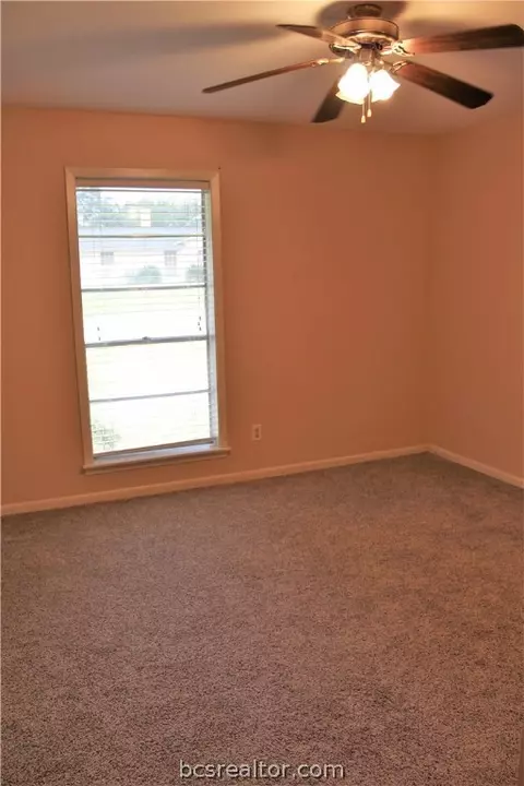 807 Avondale Ave, Bryan, TX 77802 photo 21