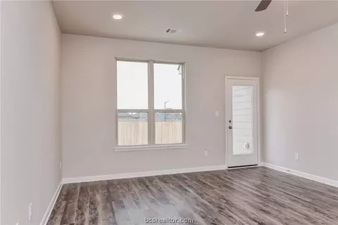2011 Shimla Dr, Bryan, TX 77807 photo 17