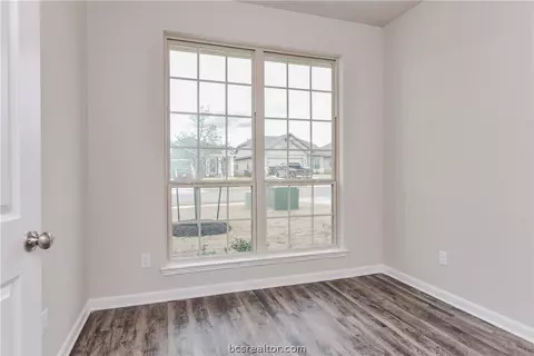 2011 Shimla Dr, Bryan, TX 77807 photo 13